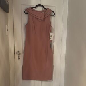 Elegant Sleeveless Midi Dress in Rose
